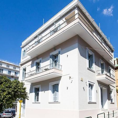 Neoclassical Apartment With 3 Bedrooms In 比雷埃夫斯 外观 照片