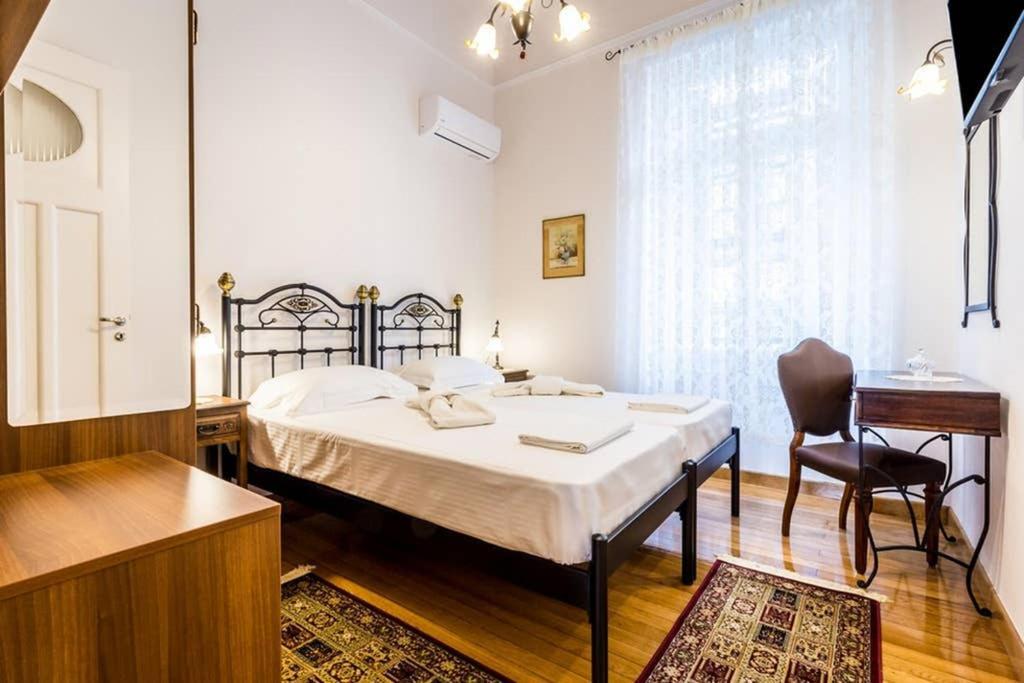 Neoclassical Apartment With 3 Bedrooms In 比雷埃夫斯 外观 照片