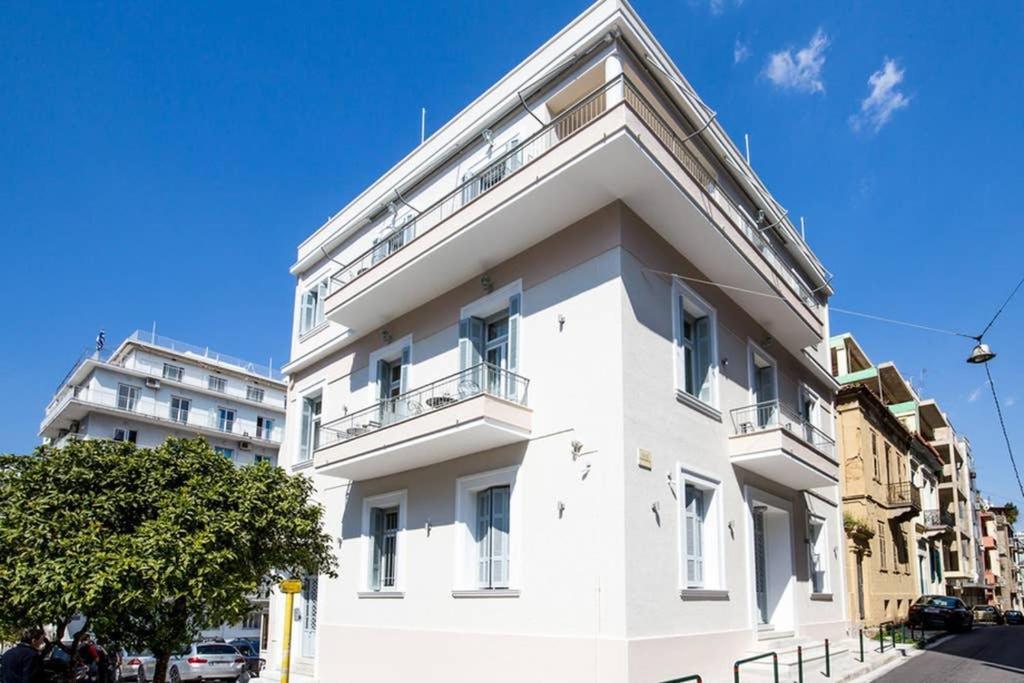 Neoclassical Apartment With 3 Bedrooms In 比雷埃夫斯 外观 照片