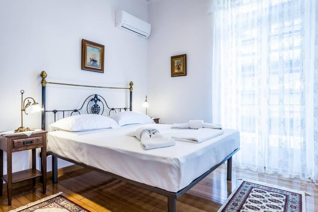 Neoclassical Apartment With 3 Bedrooms In 比雷埃夫斯 外观 照片