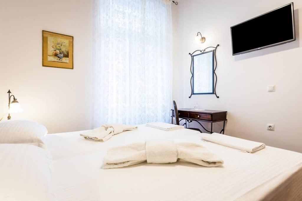Neoclassical Apartment With 3 Bedrooms In 比雷埃夫斯 外观 照片